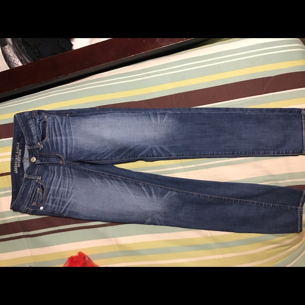 Juniors Size 2 Jeans.